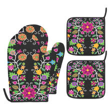 Load image into Gallery viewer, Floral Beadwork Oven Mitt &amp; Pot Holder
