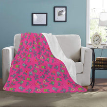 Load image into Gallery viewer, Berry Flowers Ultra-Soft Micro Fleece Blanket 50&quot;x60&quot; Ultra-Soft Blanket 50&#39;&#39;x60&#39;&#39; e-joyer 
