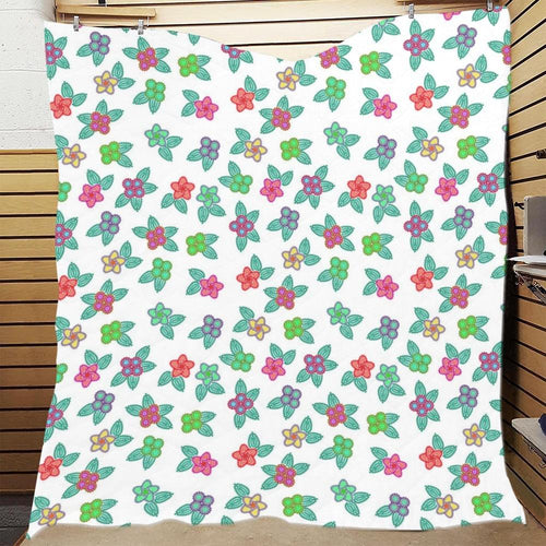 Berry Flowers White Quilt 70