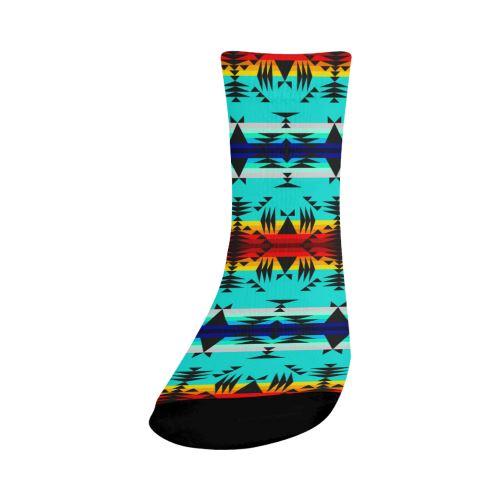 Between the Mountains Crew Socks Crew Socks e-joyer 