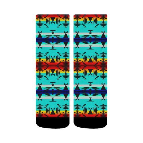 Between the Mountains Crew Socks Crew Socks e-joyer 