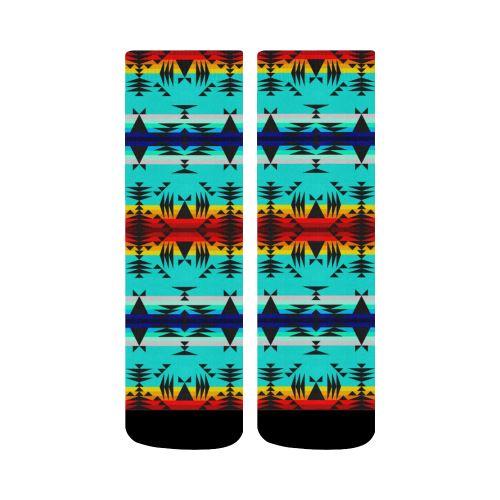 Between the Mountains Crew Socks Crew Socks e-joyer 