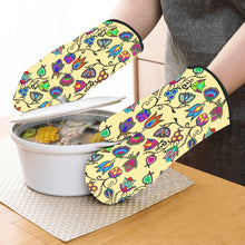 Load image into Gallery viewer, Indigenous Paisley Vanilla Oven Mitt &amp; Pot Holder
