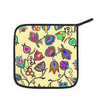 Load image into Gallery viewer, Indigenous Paisley Vanilla Oven Mitt &amp; Pot Holder
