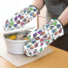 Load image into Gallery viewer, Indigenous Paisley White Oven Mitt &amp; Pot Holder
