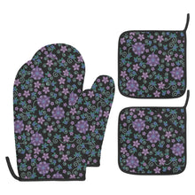 Load image into Gallery viewer, Berry Picking Oven Mitt &amp; Pot Holder
