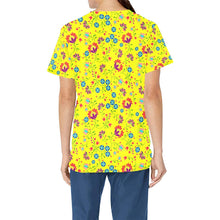 Load image into Gallery viewer, Fleur Indigine Mais All Over Print Scrub Top Scrub Top e-joyer 
