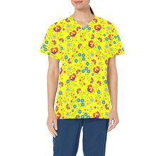 Load image into Gallery viewer, Fleur Indigine Mais All Over Print Scrub Top Scrub Top e-joyer 
