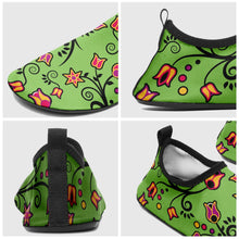 Load image into Gallery viewer, LightGreen Yellow Star Kid&#39;s Sockamoccs Slip On Shoes Herman 
